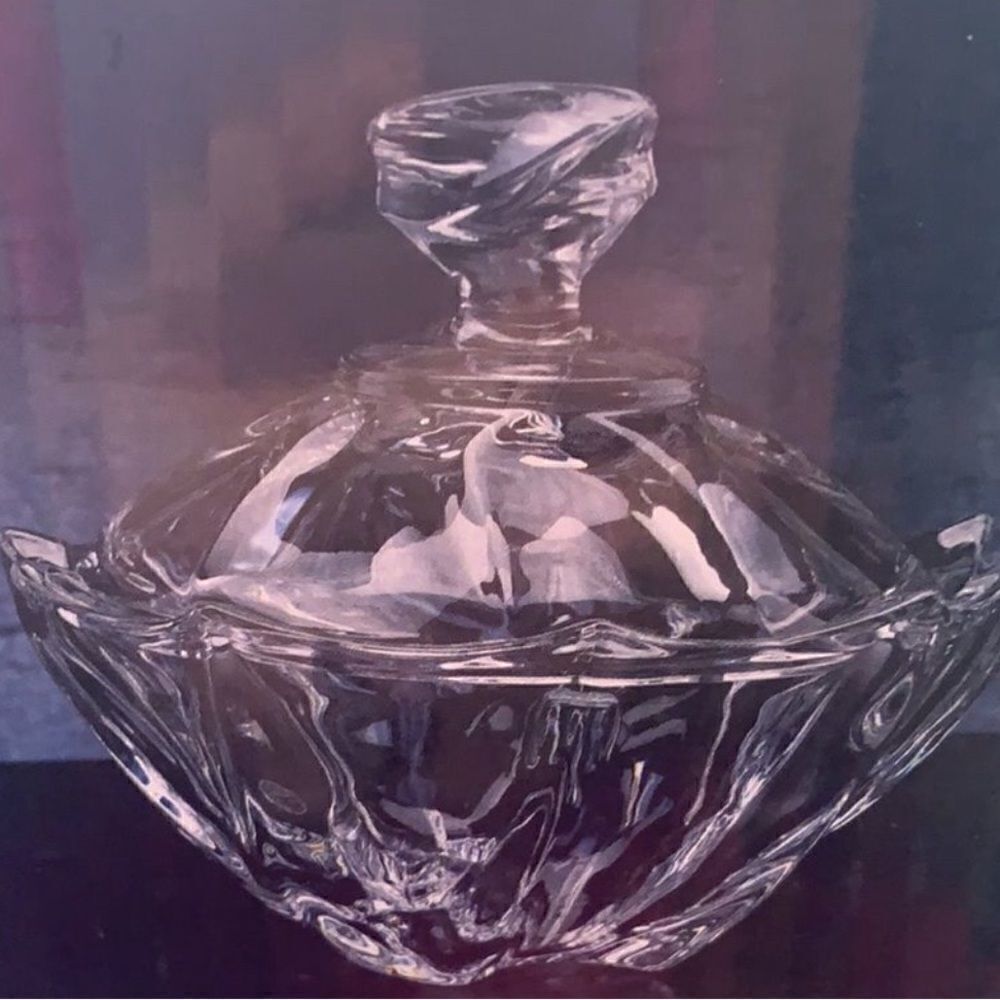 Candy Dish Bello Circleware New York Glass Covered Scalloped Edge 27.5 Ounces